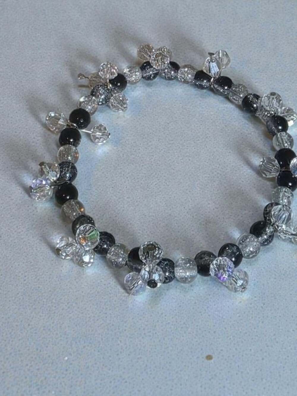 Crystal and Black Beaded Women's Bracelet - Elegant Sparkle